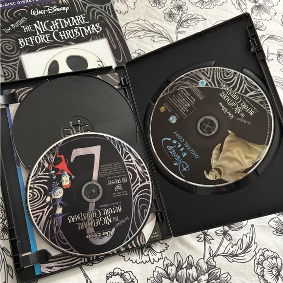 Nightmare Before Christmas 3 Disc Set - Picture 4 of 5